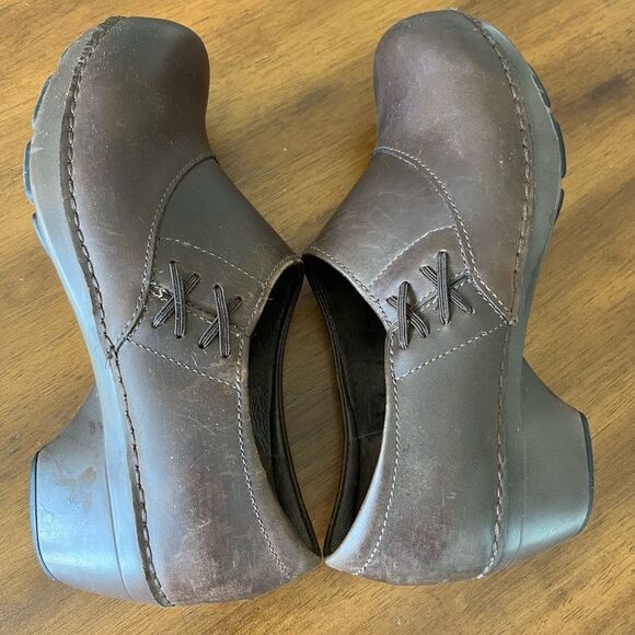 Dansko Stacie Brown Leather Slip-On Clogs EU 37 6.5-7 Comfort Work Shoes Classic - Picture 1 of 10